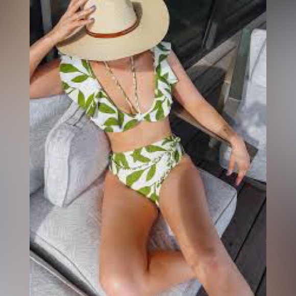 NWT Antonio Melani x M.G. Style Sorrento Bonded Ruffle Bralette Swim Top - Picture 11 of 11